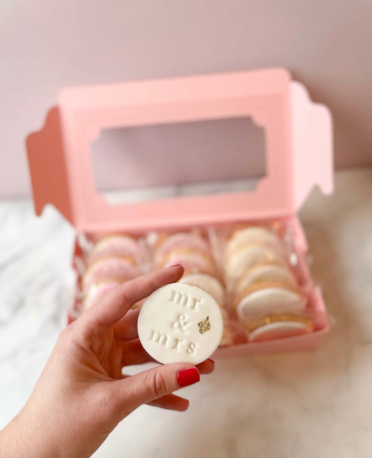 bride & groom cookies pack